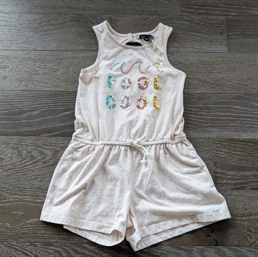 3/$15 - Gap Kids Oatmeal Heather Pool Cool Romper Size Small 6-7